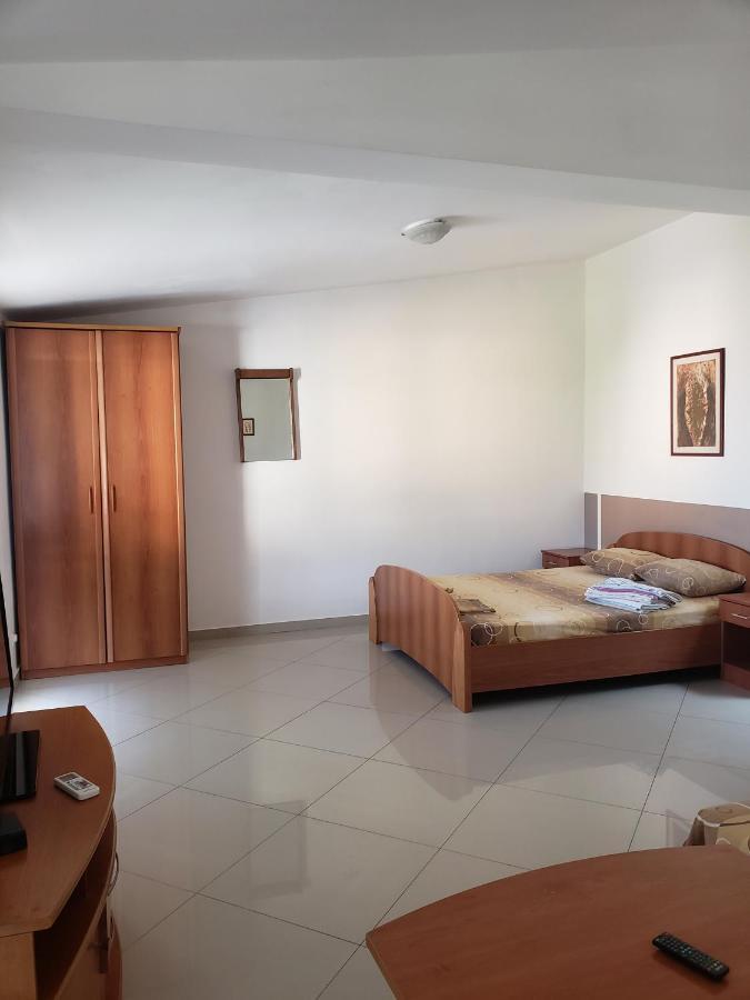 Apartments Petricevic Sutomore Εξωτερικό φωτογραφία